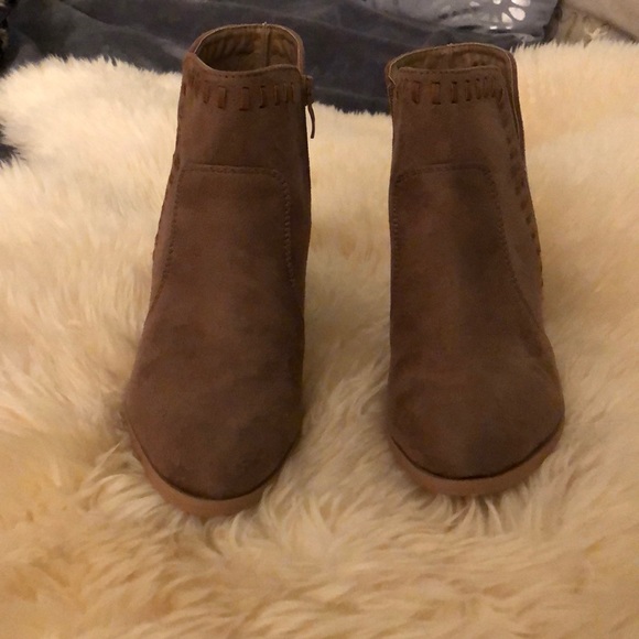 Booties - Picture 4 of 4